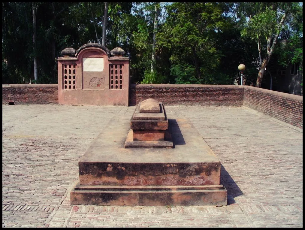 Le tombeau d'Ibrahim Khan Lodhi