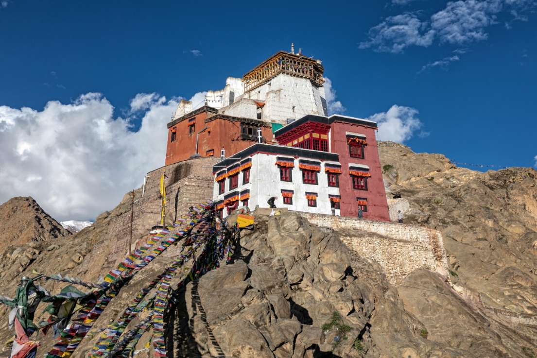 Le monastère de Namgyal Tsemo Gompa